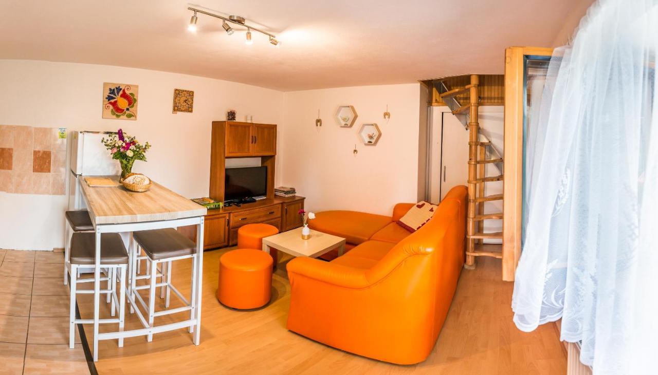 Malovany Dvorecek Dolní Dunajovice Екстериор снимка
